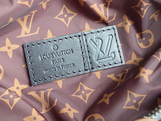 MAXI LOUIS BUMBAG VUITTON 0817